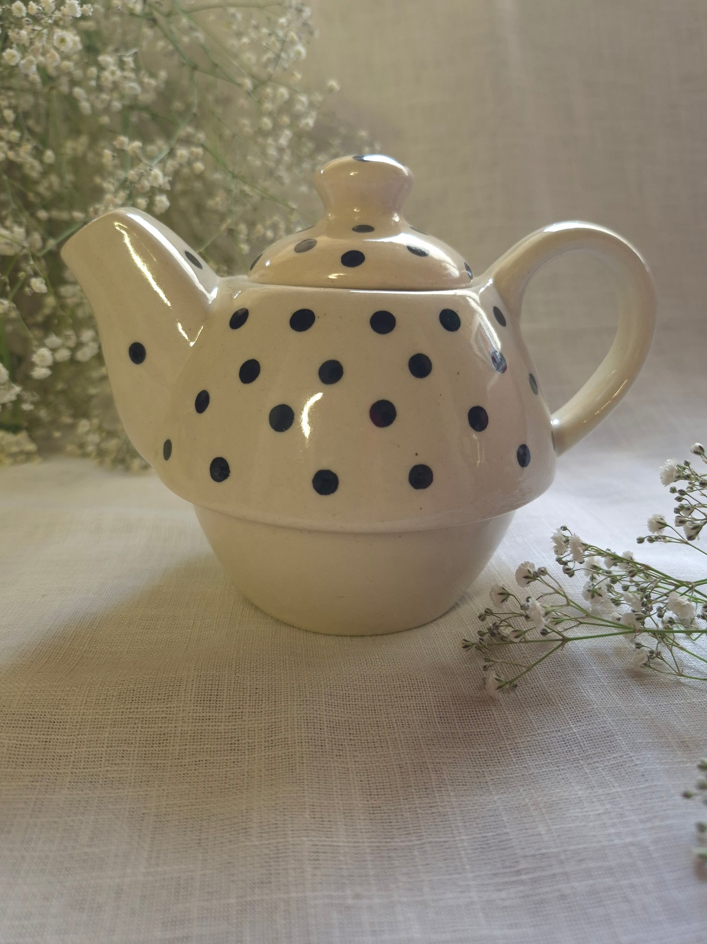 Polka Dot Tea-for-One Set: Charming Cream Ceramic