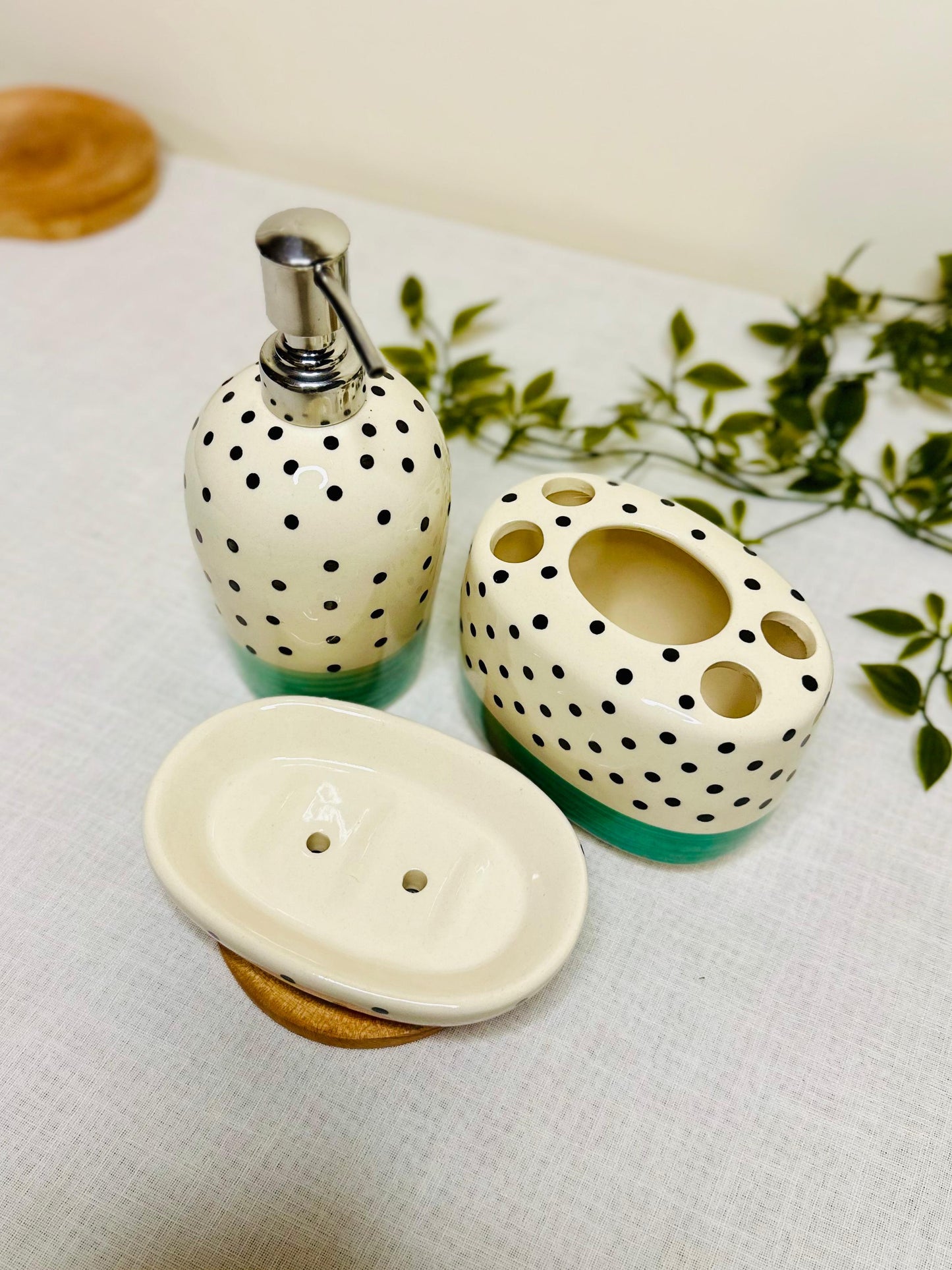 Retro Polka Dot & Teal 3-Piece Ceramic Bathroom Set