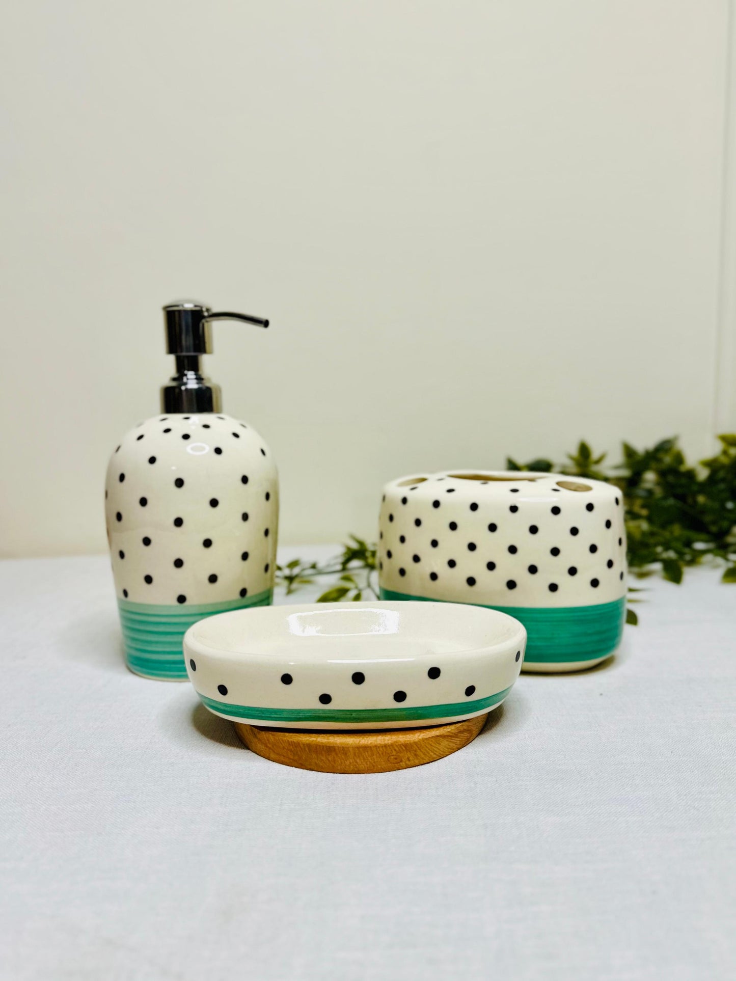 Retro Polka Dot & Teal 3-Piece Ceramic Bathroom Set