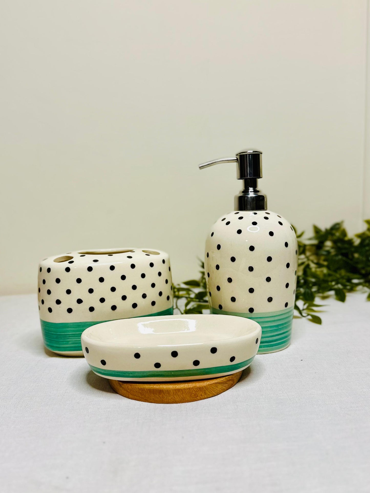 Retro Polka Dot & Teal 3-Piece Ceramic Bathroom Set