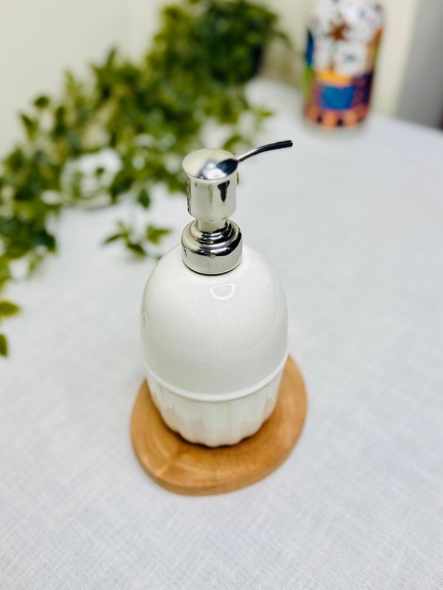 Classic Ribbed 3-Piece Ceramic Bathroom Set