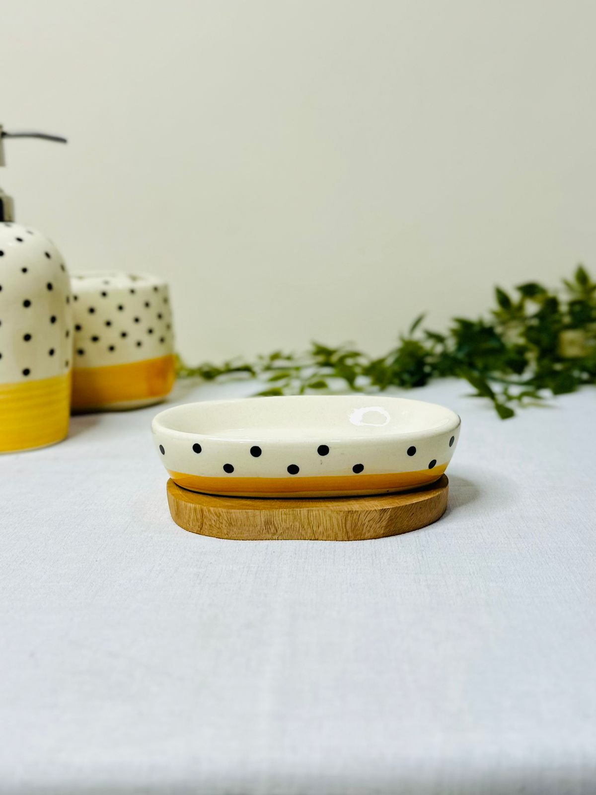 Playful Polka Dot 3-Piece Ceramic Bathroom Set