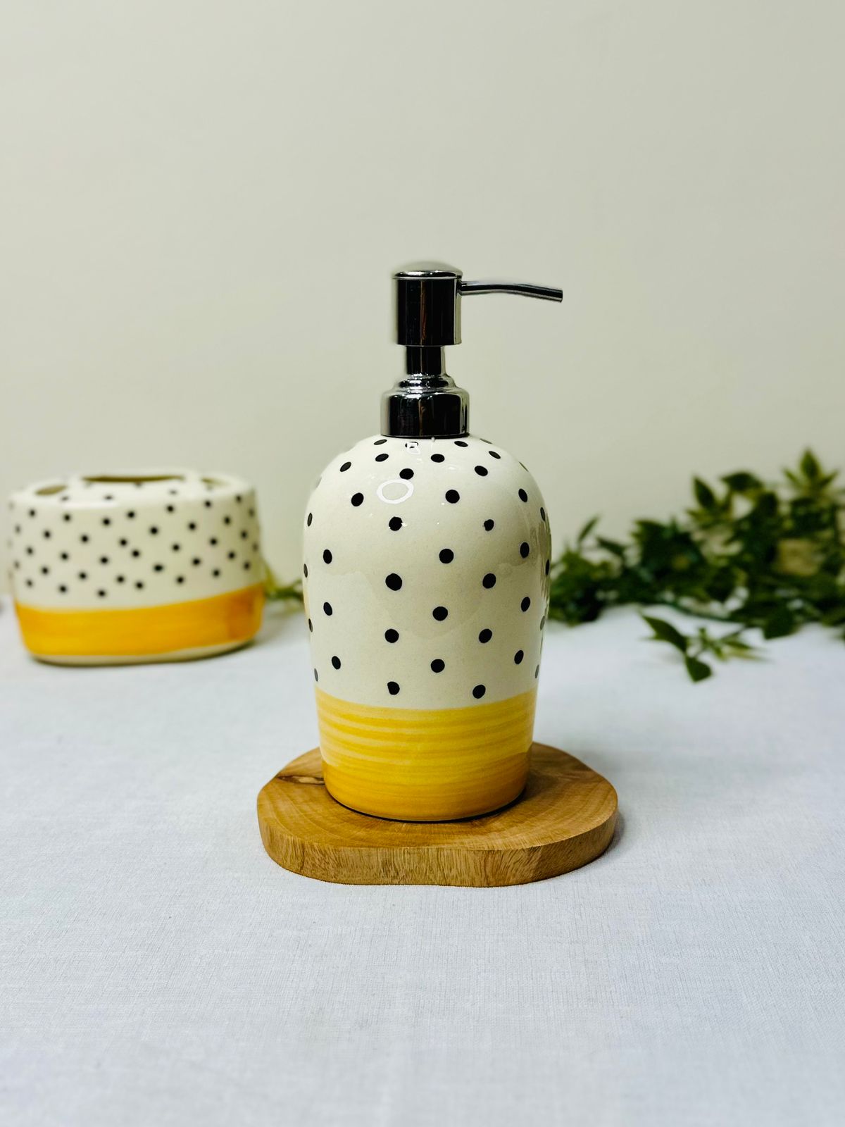 Playful Polka Dot 3-Piece Ceramic Bathroom Set