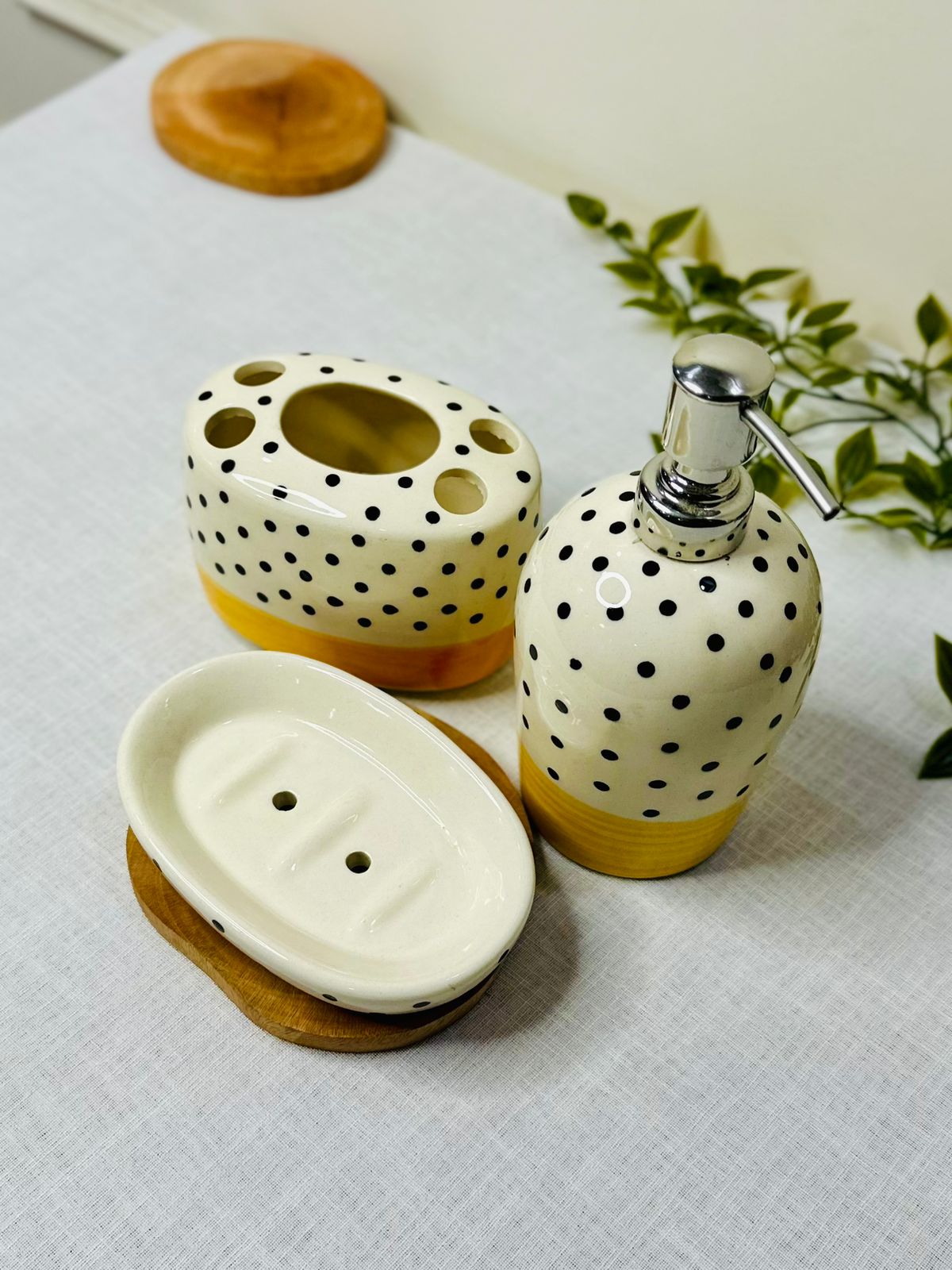 Playful Polka Dot 3-Piece Ceramic Bathroom Set