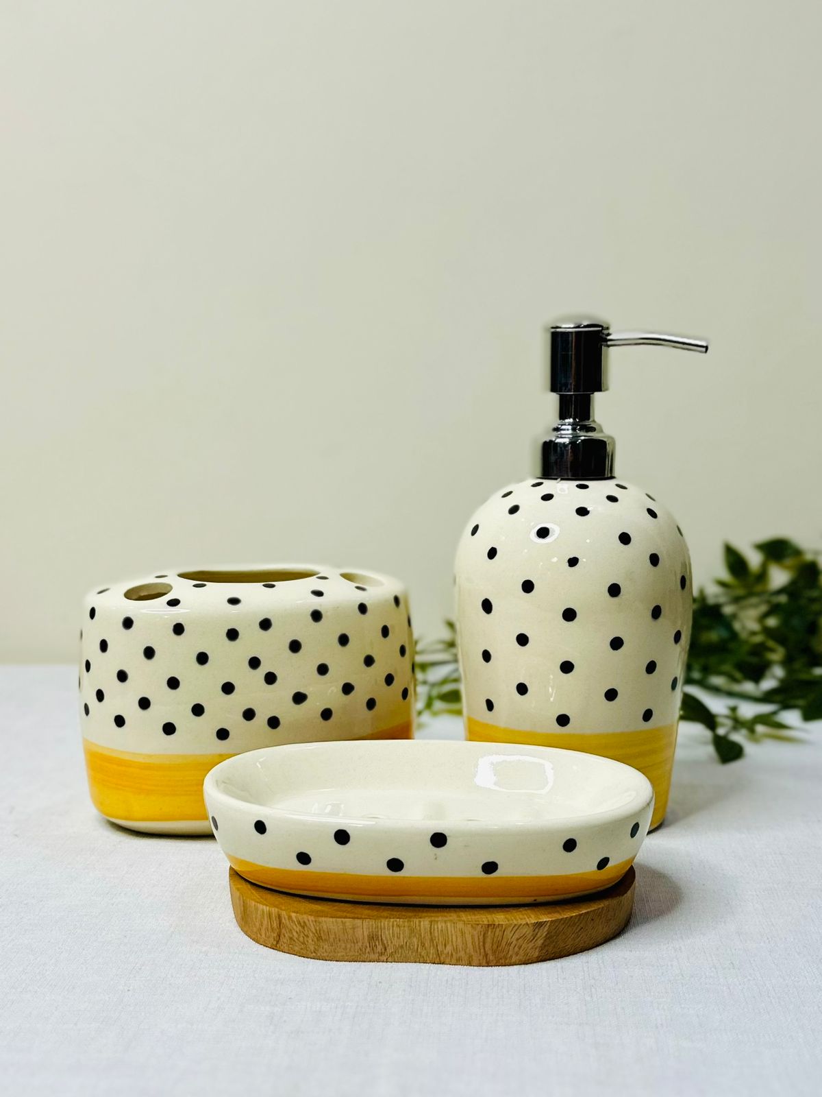 Playful Polka Dot 3-Piece Ceramic Bathroom Set