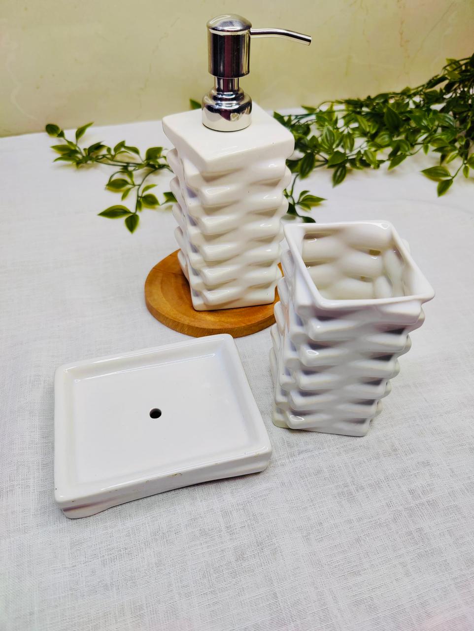 Woven Retreat 3-Piece Ceramic Bathroom Accessory Set