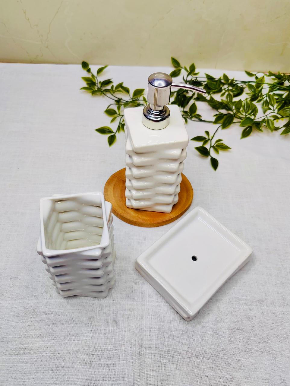 Woven Retreat 3-Piece Ceramic Bathroom Accessory Set